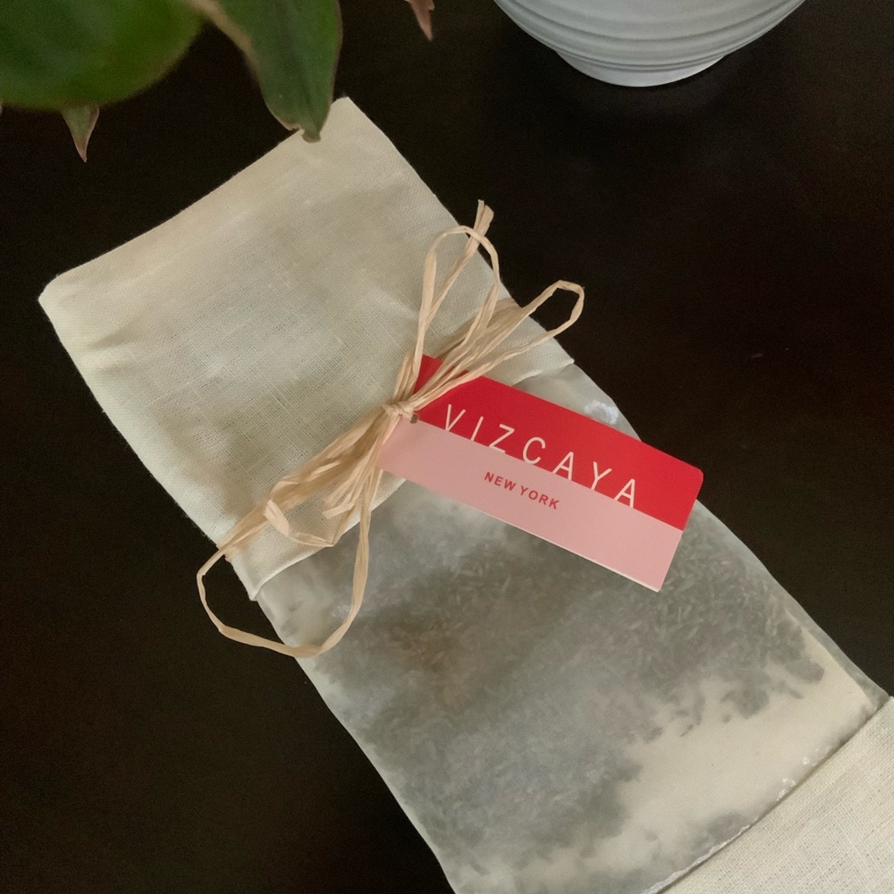 Lavender Drawer Liner in Ivory Linen